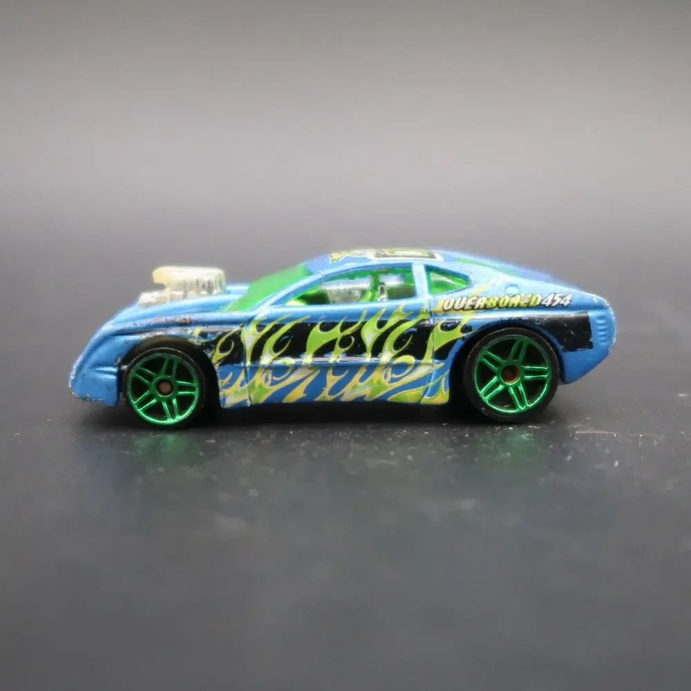 Hot Wheels Diecast Cars Set of 2 1:64 Scale Overbored Green Blue Metallic 2001